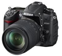 Nikon D7000 + Objectif AF-S DX 18-105 mm VR