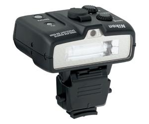 Nikon SB-R200 Flash asservi i-TTL / NG 10 / Mulitflashes sans cordon