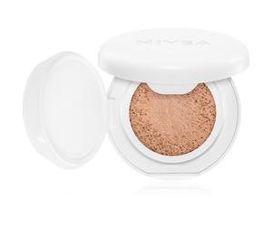 NIVEA Hyaluron Cellular Filler Cushion fond de teint en coussin 3 en 1 teinte 01 Light 15 g