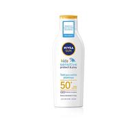 NIVEA SUN Kids Lait solaire Protect & Play Sensitive FPS 50+ (1x200 ml), protection solaire sans parfum & extra-résistante à l’eau, écran solaire enrichi en aloe vera