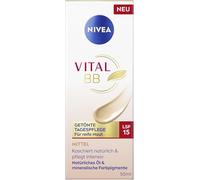 NIVEA VITAL BB Crème de jour teintée SPF 15, soin du visage pour une couvrance naturelle grâce aux pigments de couleur minérale, crème pour le visage pour peaux matures (50 ml)