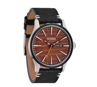 Nixon A105 Sentry Montre à quartz pour homme en acier inoxydable et cuir 42 mm, Argenté/palissandre/noir, Cuir Sentry