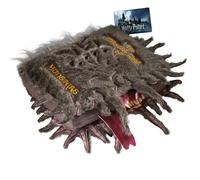 Noble Collection - Harry Potter - Peluche Collectors Le livre des Monstres 30 x 36 cm