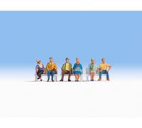 Noch Personnages assis N 36532 peints – 6 pièces (sans bancs)