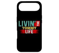 Nom du t-Shirt Livin' The Tommy Life Tommy Coque pour iPhone Air