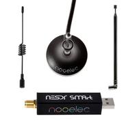 Nooelec RTL-SDR v5 Groupe - Radio Definie par Logiciel NESDR SMArt HF/VHF/UHF (100kHz-1.75GHz). RTLSDR Premium Avec 0,5PPM TCXO, SMA, boîtier en aluminium, 3 antennes. Radio basée sur RTL2832U, R820T2
