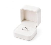 NOREVILOTA Blanc Velours Boite Bague 5x 4,5 x 4 cm, Boîte à Bague Fiançailles Élégante, Boite Bijoux Cadeau pour Mariage, Proposition, Anniversaire, Saint-Valentin et Présentation de Bijoux