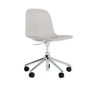 Normann Copenhagen Chaise pivotante à roulettes Form - aluminium - warm grey