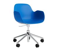 Normann Copenhagen Fauteuil pivotant à roulettes Form - bright blue - aluminium