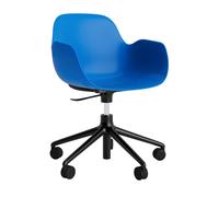 Normann Copenhagen Fauteuil pivotant à roulettes Form - bright blue - aluminium noir