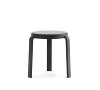 Normann Copenhagen Tabouret Tap black. pieds en chêne noir