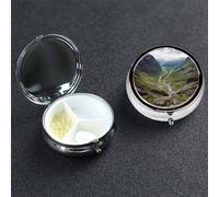 Norway Terrain Pilulier rond à 3 compartiments - Joli pilulier de voyage portable - Organiseur de vitamines en métal pour homme et femme - Cadeau unique