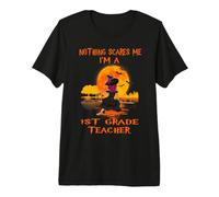 Nothing Scares Me I'm A 1st Grade Teacher Halloween Witch T-Shirt Haut de Gamme
