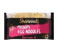 Nouilles aux œufs moyennes de Sharwood's 340g, Idéales pour les sautés, les soupes et les salades | N'oubliez pas: nouilles pâtes maigres riz mince instantané sans glucides boîte
