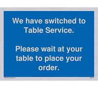 Nous sommes passés au service de table.