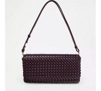 Nouveau sac pour femme tressé tout-aller de couleur rouge vin à la mode, sac à main simple pour femme, sac tressé haut de gamme, sac messenger à ouverture rabattable, essentiel de voyage pour les vaca
