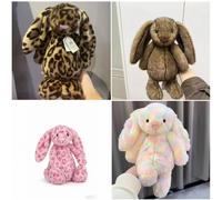 Nouvelle collection limitée de printemps : Peluche Ours de Barcelone, Fleur de Narcisse, Série Bonnie Zhizhen, Lapin Bonnie, apaisante et parfumée Clover keychain