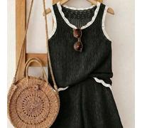 Nouvelle conception Robe fourreau élégante à col vague ajouré avec une vibe minimaliste et estivale, Ensemble deux pièces avec un gilet tricoté sans manches de couleur contrastée, Printemps/Été L,M,SU