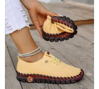 Nouvelles chaussures plates à laçage largeur généreuse pour femmes, semelle en caoutchouc de vache décontractée, faites main, antidérapantes, à semelle souple, conviennent pour les mères CN35,CN36,CN3