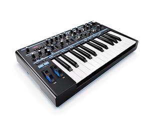 Novation Bass Station II Synthé Analogique Monodique | USB, 25 touches, aftertouch, 2 oscillateurs analogiques + sous-oscillateur, 2 filtres, overdrive, arp, mode paraphonique