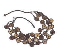 NOVICA Femme Noix de coco Shell bois Collier, Coconut Wave'