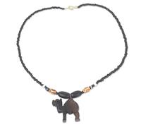 NOVICA Femme Verre et bois Collier de perles, 19", Gazing Camel »