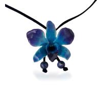 NOVICA Long collier artisanal fait à la main en sodalite d'orchidée naturelle, fleur de lariat en cuir bleu thaïlandais floral bleu nuit, Orchidée dendrobium, sodalite et cuir, Sodalite