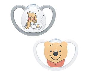 Nuk - Lot de 2 tétines Space Baby - 0-6 mois - Tétines avec ventilation supplémentaire - Silicone sans BPA - Disney Winnie l’ourson