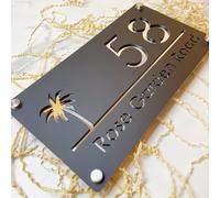 Numéro de maison personnalisé au design moderne en acrylique avec palmiers et bord de mer, plaque de numéro de maison extérieure pour adresse, nom, porte, mur (noir/argent)