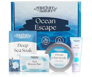 Nurture by Nature Ocean Escape Spa Box - Ensemble de bain infusé à la glycérine, cadeau pour femme avec gommage corporel, sels de bain Epsom, crème pour les mains au karité 6 % et savon - Coffret