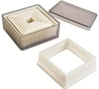 Ibili 784202 Lot de 9 emporte-pièces carré dentelé