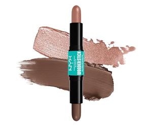 NYX Professional Makeup Wonder Stick Highlight Contour Light Medium | Double embout sculptant et illuminant, Formule vegan sans ingrédients animaux, Modulable fini naturel, 8 teintes disponibles