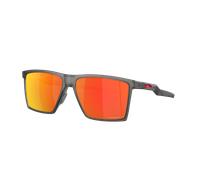Oakley Unisex Sunglass Futurity Sun - Couleur du Monture: Gris satiné et Smoke, Couleur de Lentille: Prizm Rubis Polarized