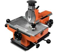 oiakus Machine À Estamper Les Plaques Métalliques, Machine À Imprimer Les Lettres en Relief Et en Creux, avec Pince, Table De Travail De 135 Mm X 200 Mm, pour L'artisanat Et La Personnalisation