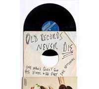 Old Records Never Die: One Man'S Quest For His Vinyl And His Past (Paperback) Eric Spitznagel, (Auteur)