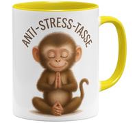 OM3 Tasse à café motif singe anti-stress avec inscription en allemand - Tasse en céramique amusante - Motif Namaste - Singe de méditation - Tasse en céramique - 325 ml - Imprimé des deux côtés - Jaune