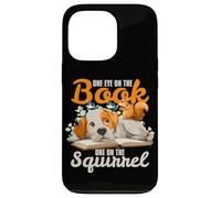 One Eye on The Book, One on The Squirrel. Coque pour iPhone 13 Pro