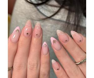 Ongle artificiel en ABS de qualité alimentaire en forme d'amande à presser pour les peaux sensibles sans danger pour la grossesse et l'allaitement