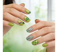 Ongles autocollants à presser verts élégants de forme carrée avec cristaux métalliques et trèfles pour femmes