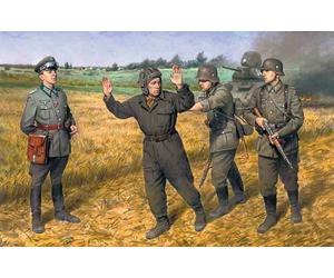 Opération Barbarossa, 22 Juin 1941 1 Officier Allemand, 2 Soldats, 1 Char 1:35