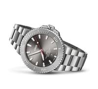 Oris Aquis Date Relief, Montre de plongée 43,5 mm, Boîtier en acier inoxydable, cadran gris, bracelet en acier 01 733 7789 4153-07 8 23 04PEB