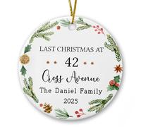Ornement en céramique « Last Christmas at Our Home » 2025, cadeaux souvenirs de Noël personnalisés pour la maison, décoration d'ornement « Our Last Christmas at This House », adresse/nom personnalisés