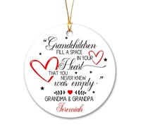 Ornement en Céramique Les Petits-Enfants Comblent Un Vide dans Votre Cœur Céramique À Suspendre Esthétique Ornements d'arbre De Noël Détachables Pendentifs Décoration pour Maison 7.3CM