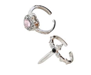 OSNIYAW Lot de 2 bagues gothiques avec épées d'amour - Design unique - Ouverture réglable - Bijoux tendance pour couples et amoureux - Accessoires gothiques tendance, Red, Comme décrit, Comme décrit.