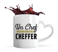 Otshirt Tasse Coeur Un Chef c'est fait pour cheffer | Mug avec anse en forme de Coeur | Idée Cadeau Patron Directeur Humour Professionnel Anniversaire Bureau Original Drôle