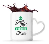 Otshirt Tasse Cœur Ce beau mec sappelle Moise - Mug - Idée Tasse Personnalisable en forme de Cœur Cadeau Anniversaire Fête Original Famille Travail Départ Collègue Retraite Noël.