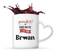 Otshirt Tasse Cœur Priorite N1 dans ma vie C'est mon Erwan - Mug - Idée Tasse Personnalisable en forme de Cœur Cadeau Anniversaire Fête Original Famille Travail Départ Collègue Retraite Noël.