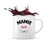 Otshirt Tasse Métal d'une Mamie Lucile - Mug Emaillé - Idée Tasse Métal Personnalisable Cadeau Anniversaire Fête Original Famille Travail Départ Collègue Retraite Noël.