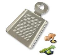 OTSUMAMI TOKYO Râpe japonaise compacte en acier inoxydable pour gingembre, ail, wasabi et épices - Mini râpe de table, 9,5 cm x 5 cm, fabriquée au Japon