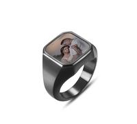 OTXIXTO Chevalières Photo Personnalisées pour Hommes Femmes Bague Carrée en Acier Inoxydable Argent/Noir Gravé Image Couleur/Noir et Blanc Cadeau de Bijoux pour Papa Petit Ami Mari -B1, Taille 11